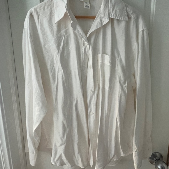 Button down “silky” shirt - Picture 1 of 3